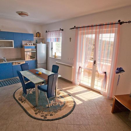 פרימוסטן Apartments Marinic מראה חיצוני תמונה