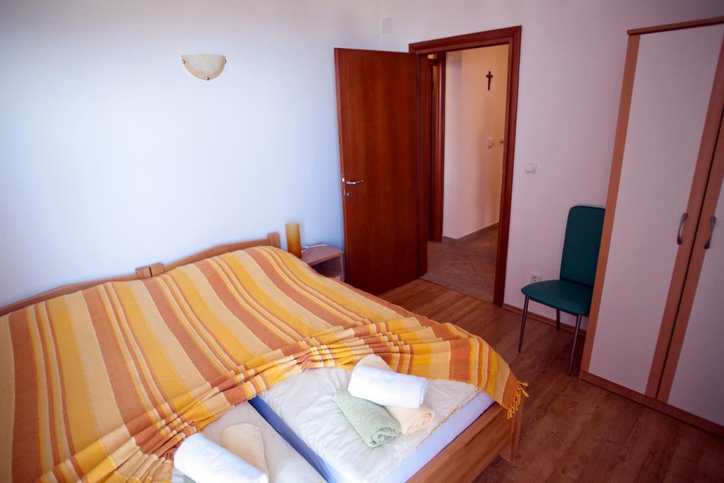 פרימוסטן Apartments Marinic חדר תמונה