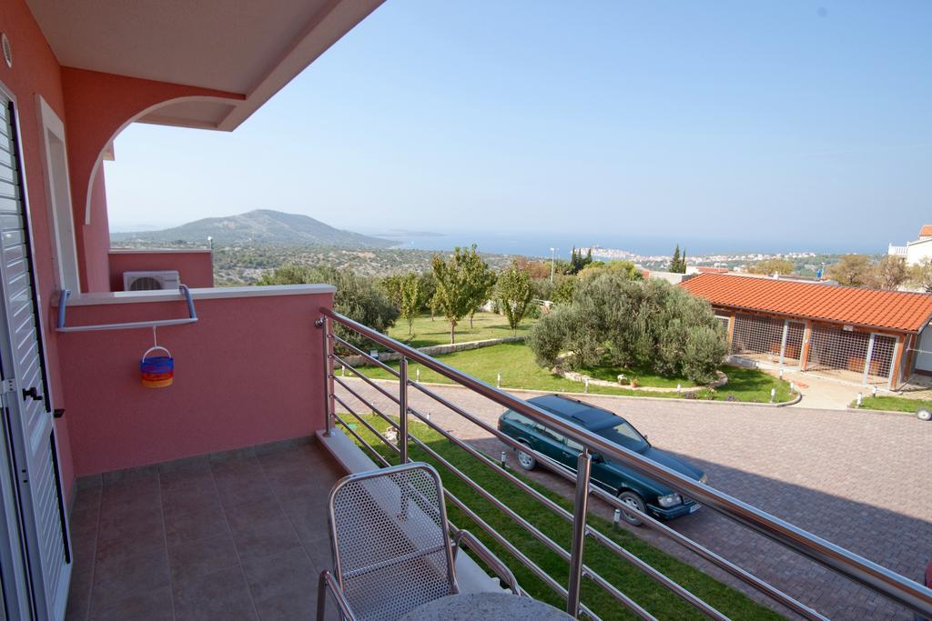 פרימוסטן Apartments Marinic חדר תמונה