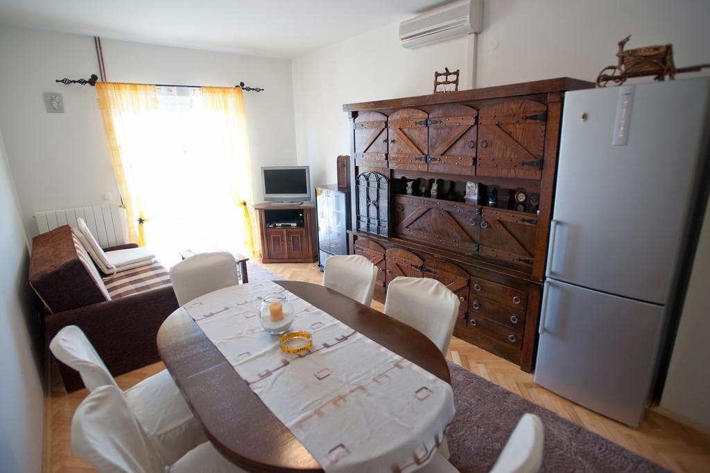 פרימוסטן Apartments Marinic חדר תמונה