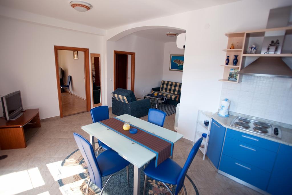 פרימוסטן Apartments Marinic חדר תמונה