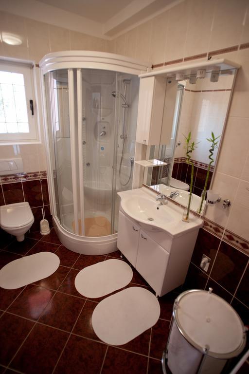 פרימוסטן Apartments Marinic חדר תמונה
