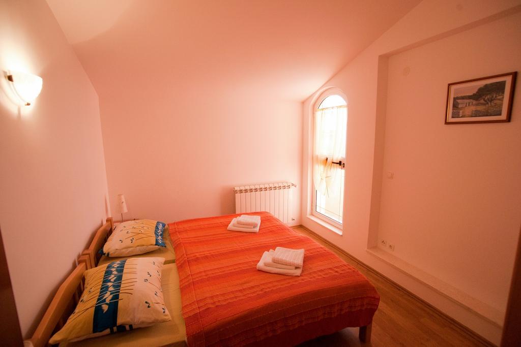 פרימוסטן Apartments Marinic חדר תמונה